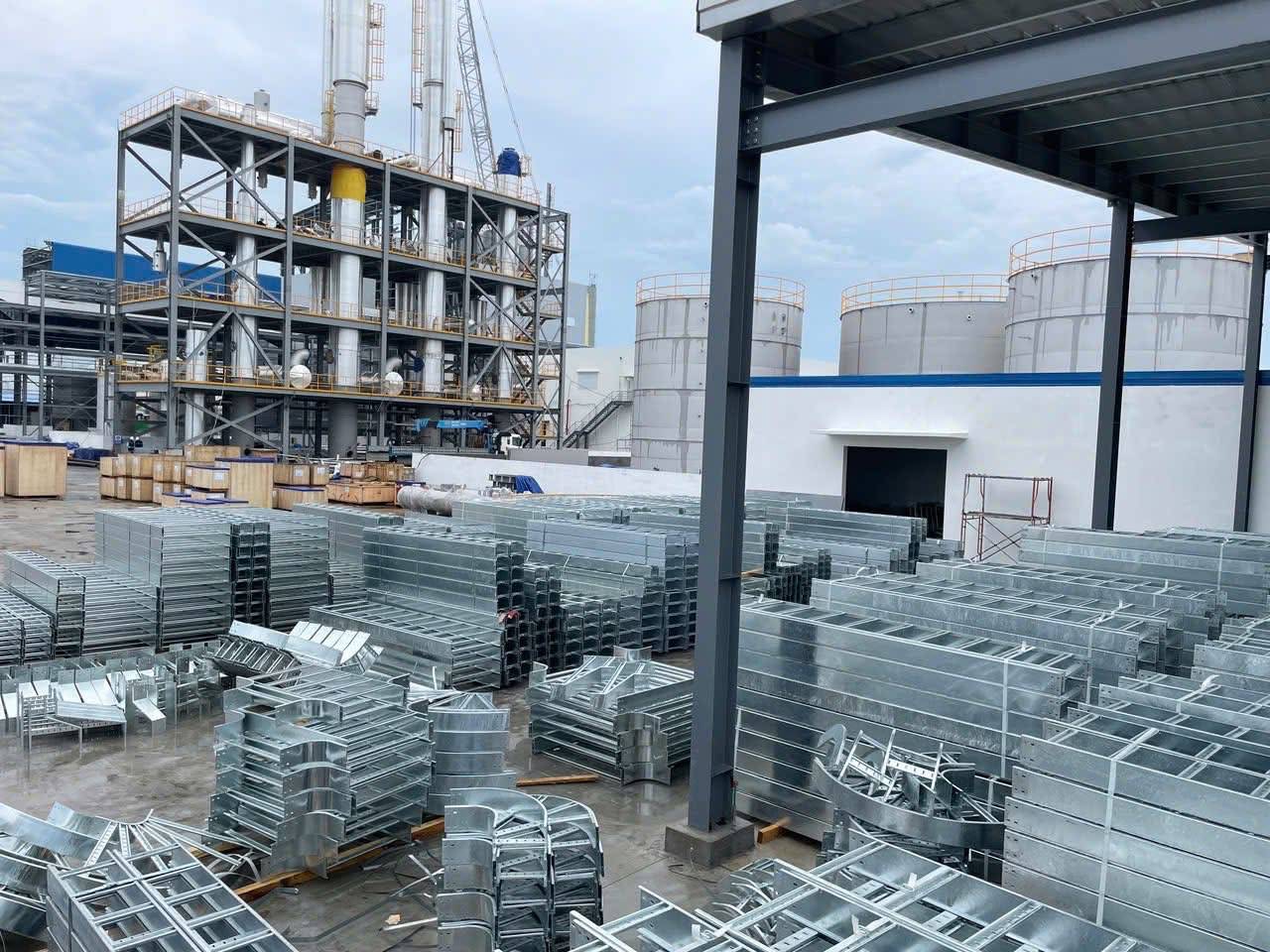 Thang cáp mạ kẽm