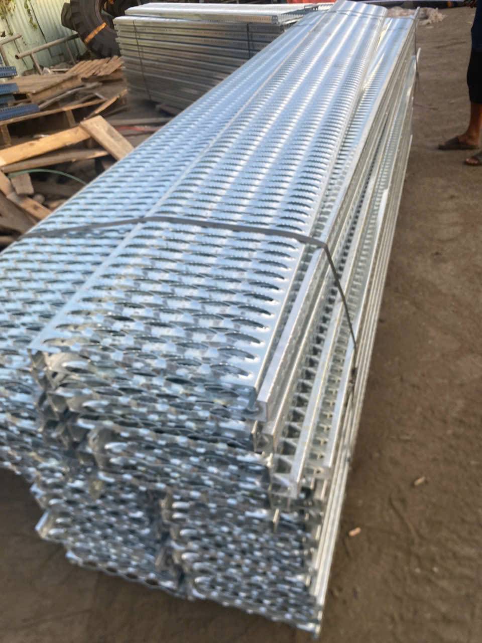 SÀN THAO TÁC KIM CƯƠNG GIÁ RẺ NHẤT TẠI TP ĐÀ NẴNG