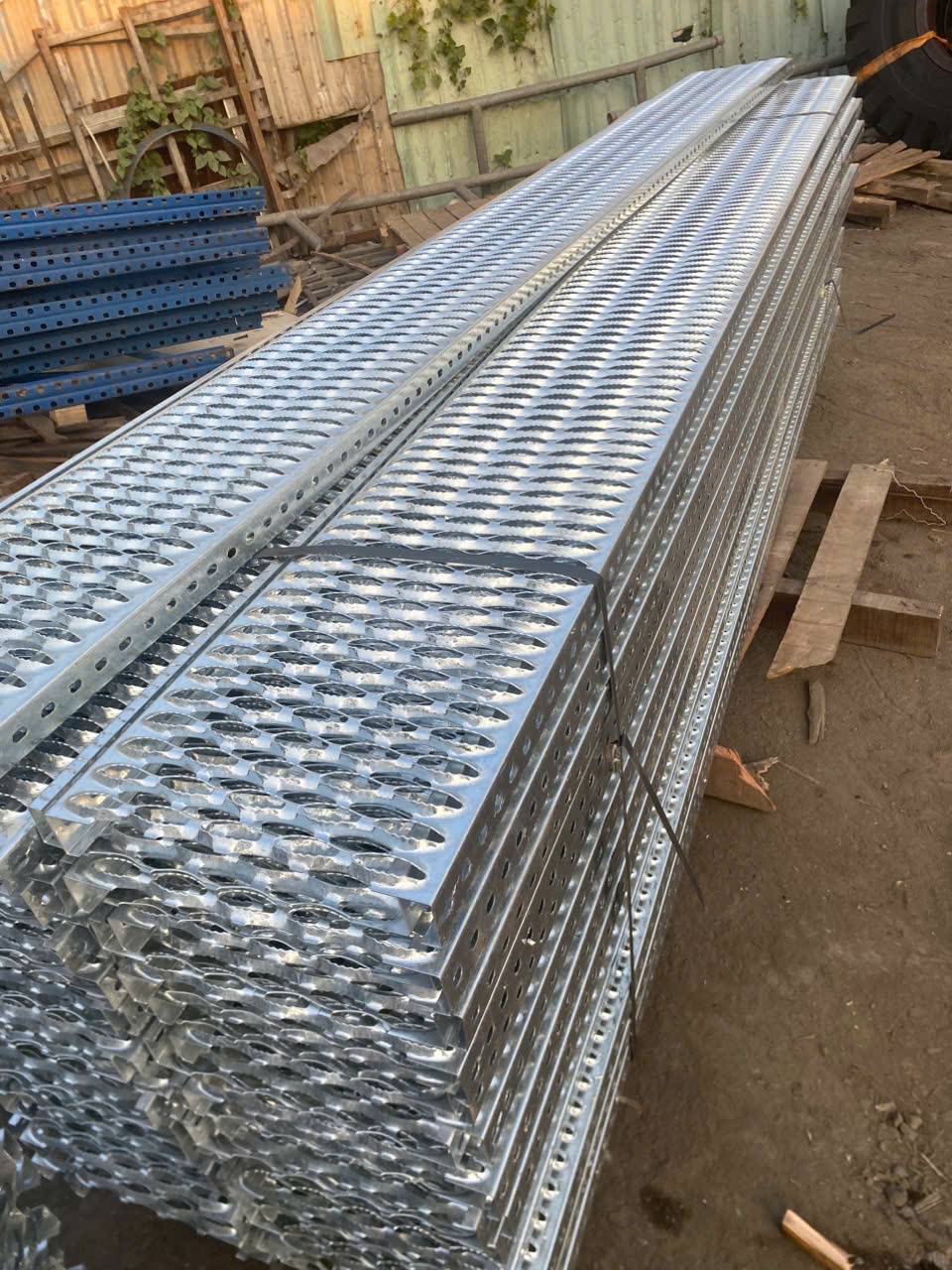 SÀN THAO TÁC KIM CƯƠNG GIÁ RẺ NHẤT TẠI LÂM ĐỒNG 