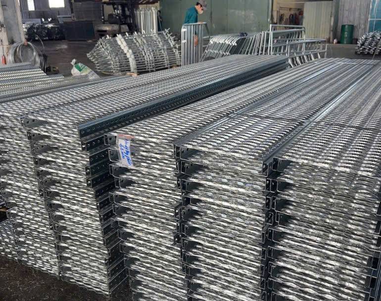 SÀN THAO TÁC KIM CƯƠNG GIÁ RẺ NHẤT TẠI VĨNH LONG