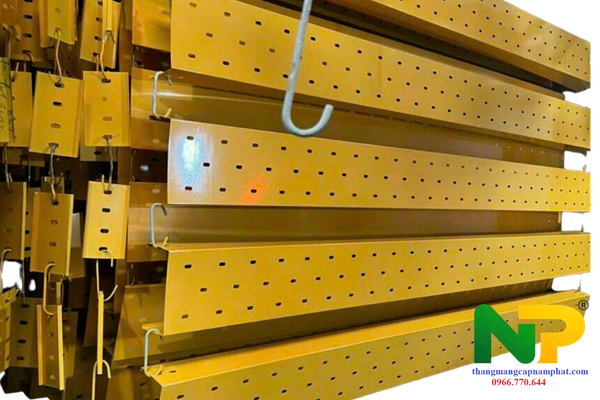 CTY SẢN XUẤT THANG MÁNG CÁP ĐIỆN GIÁ  RẺ NHẤT TẠI  ĐÀ LẠT LÂM ĐỒNG 