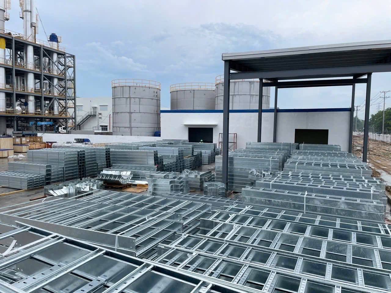 Thang cáp 400x100mm